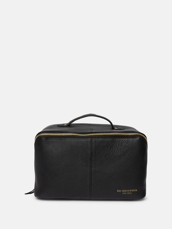 RE:DESIGNED EST 2003 Halima Big Toilet Bag Black/Gold