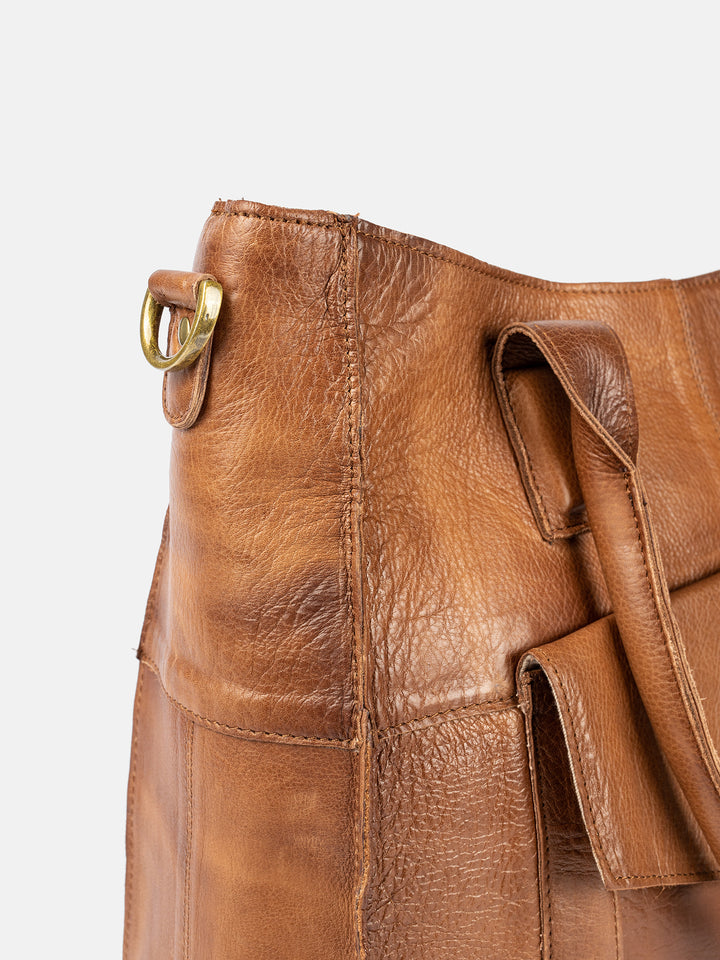 RE:DESIGNED EST 2003 Otilia Urban Shoulder bag Walnut